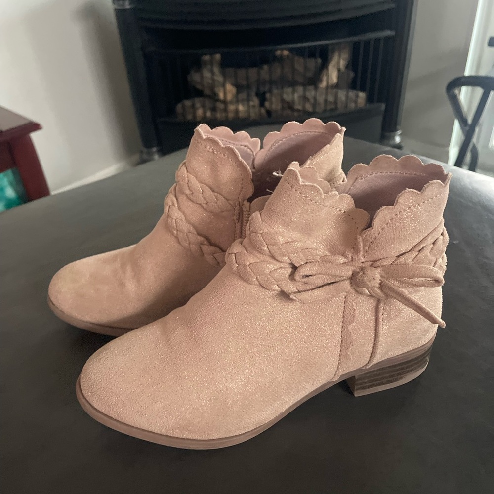 Little girl size 12 SO Scalloped Ankle Boots - Pink ROSE gold